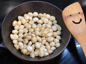 cách rang hạt macca