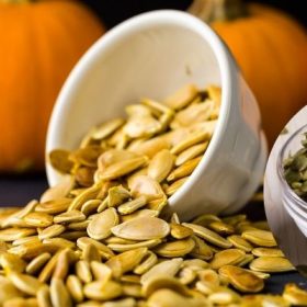 hạt bí đỏ tách vỏ