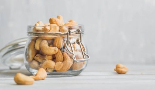 hạt điều kỵ với gì để tránh